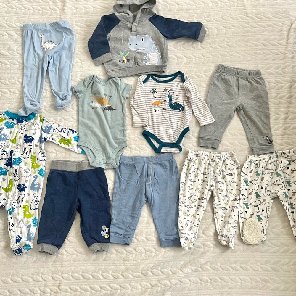 10 pcs Bundle Dinosaur-Themed Baby Outfit Collection